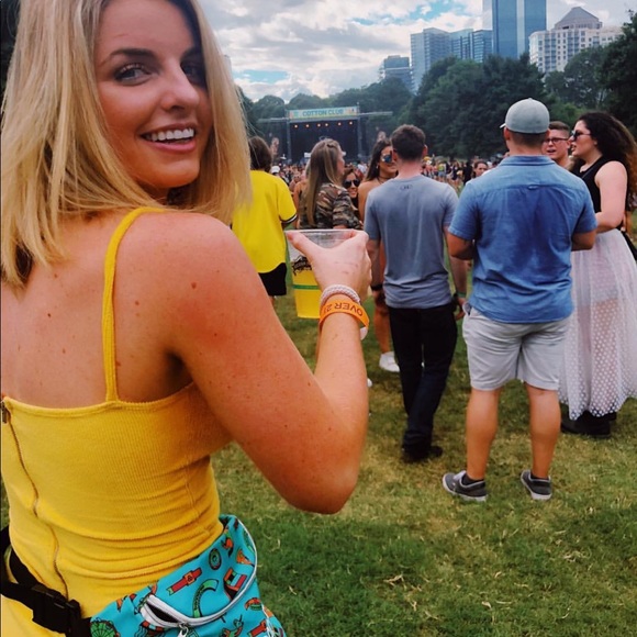 Meet your Posher, Peachy - Picture 3 of 7